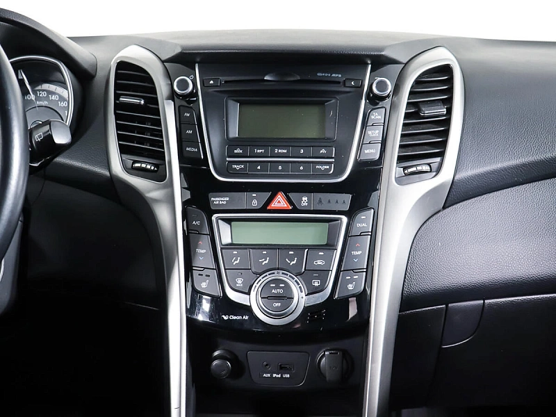 i30