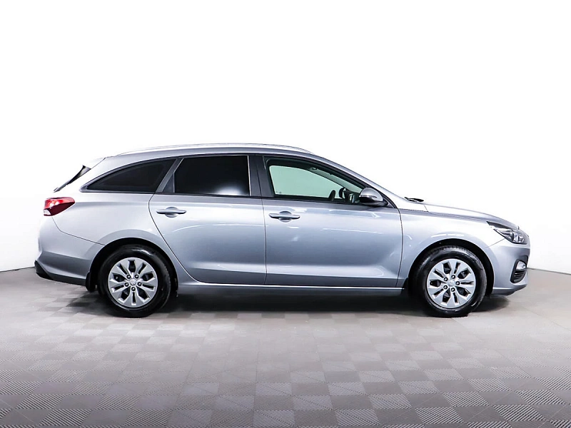i30