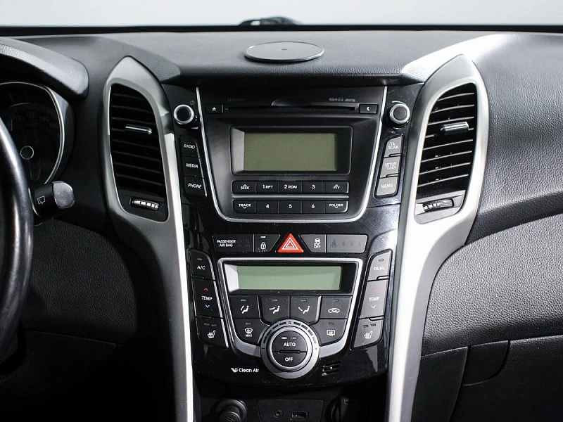 i30