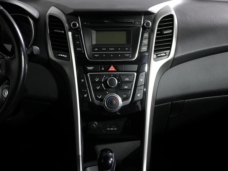 i30