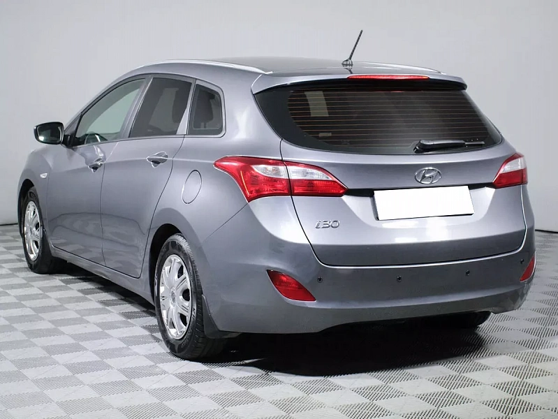 i30