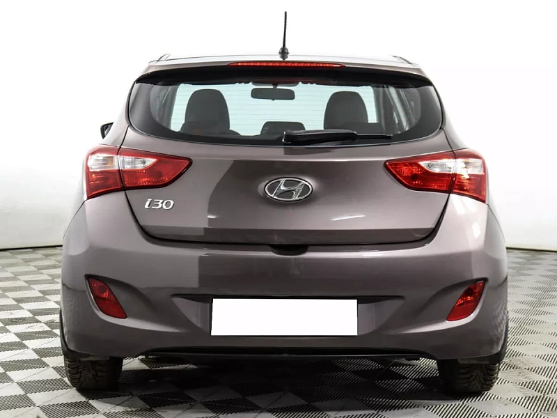 i30