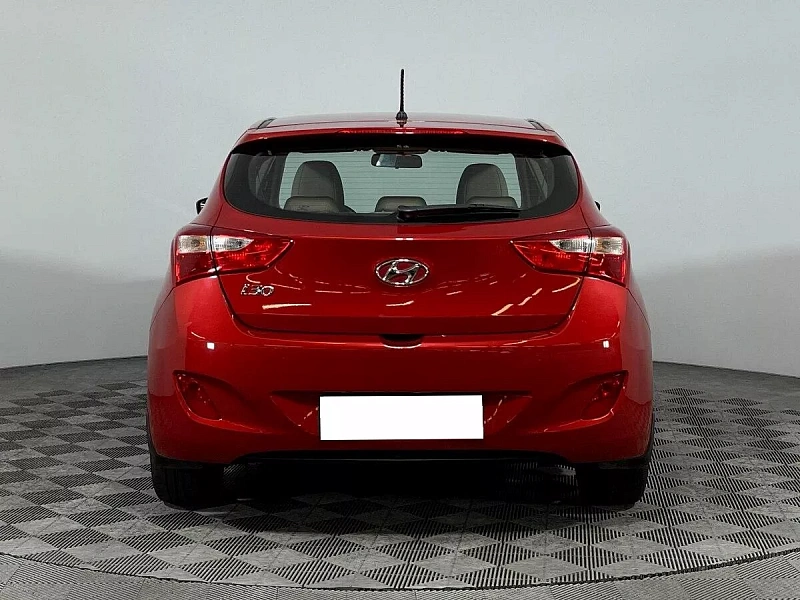 i30