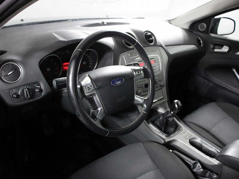 Mondeo