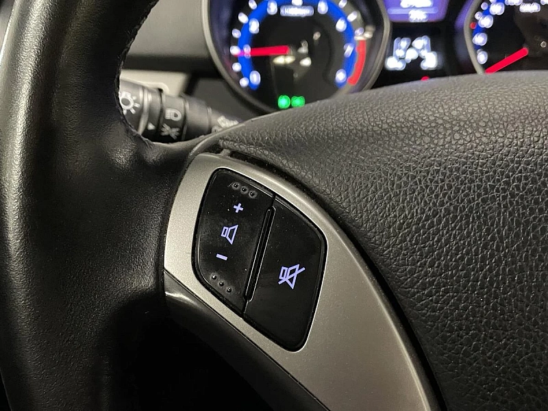 i30