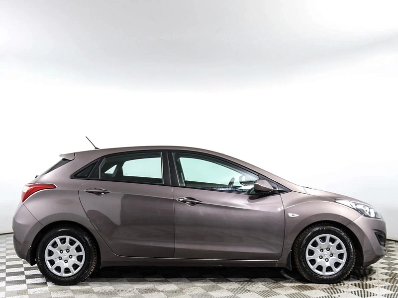 i30