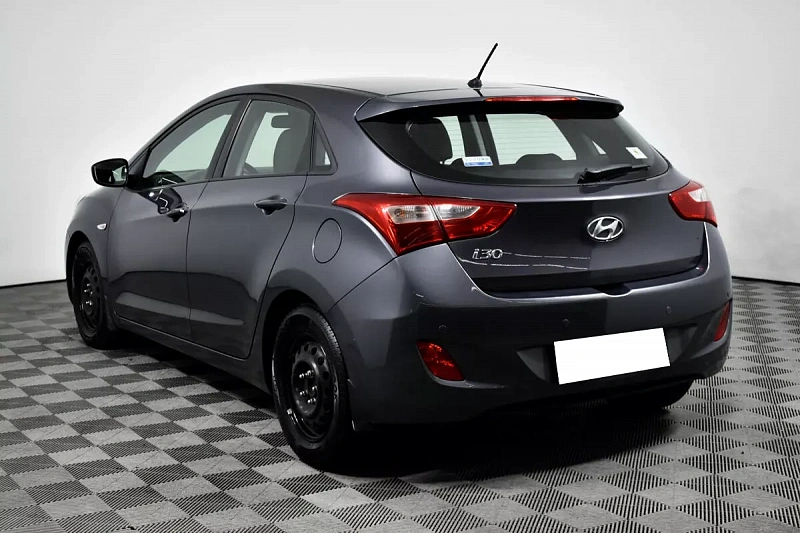 i30