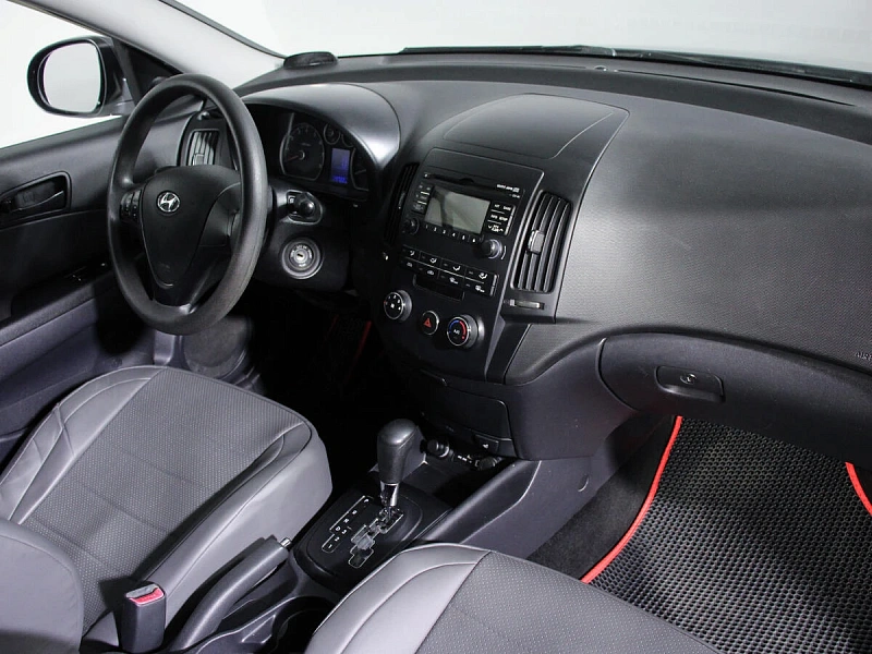 i30