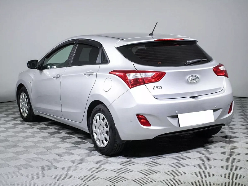 i30