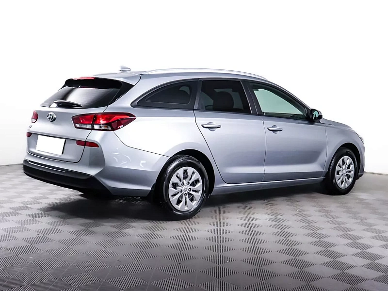 i30