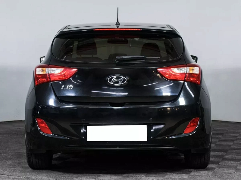 i30