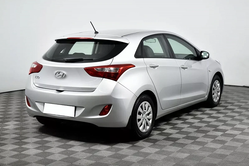 i30