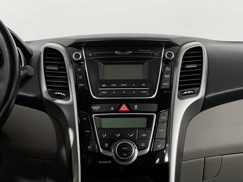 i30