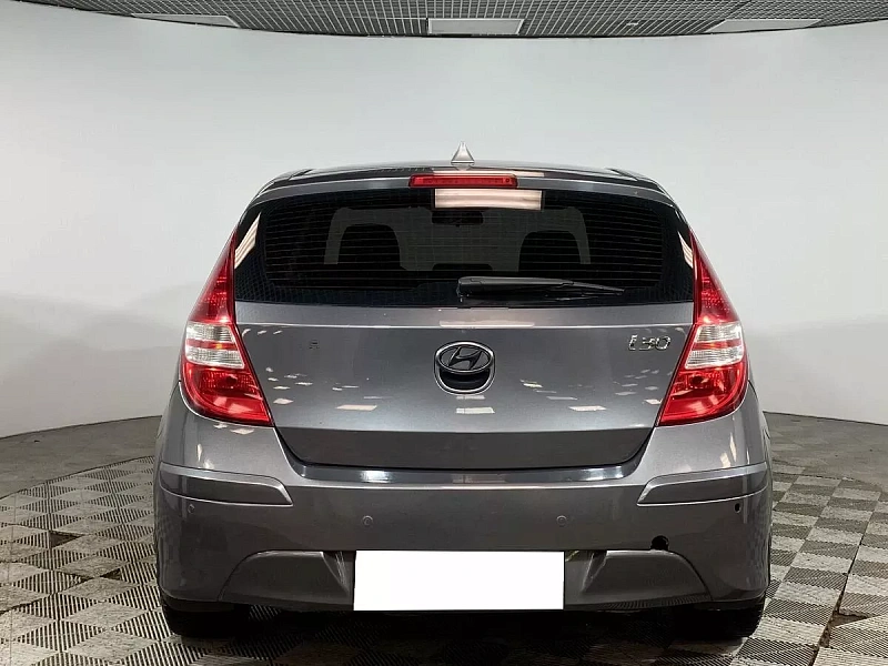 i30
