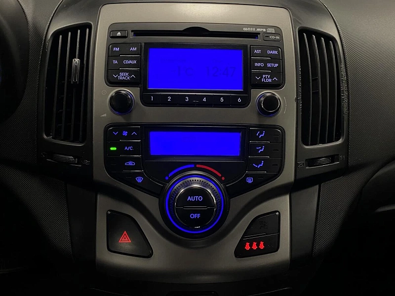 i30