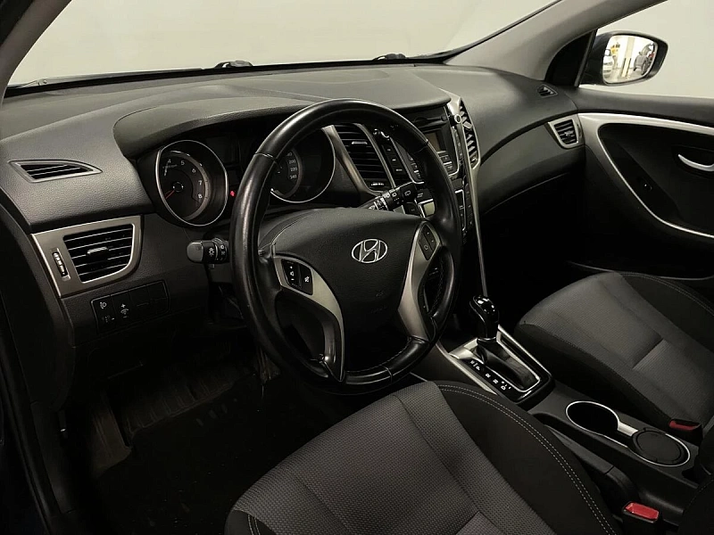 i30