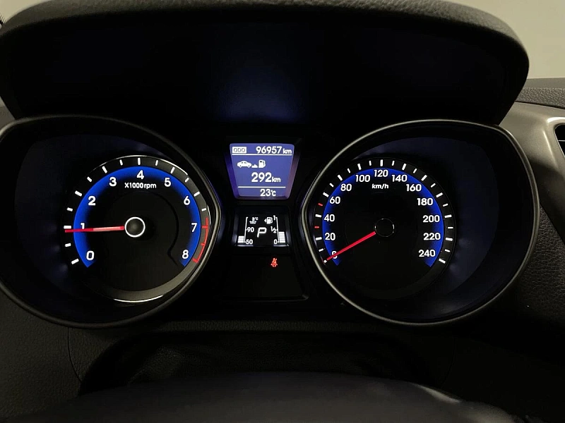 i30