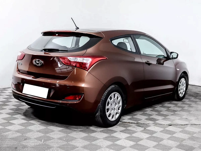 i30