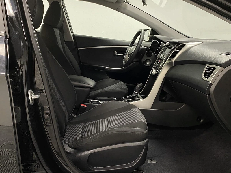 i30