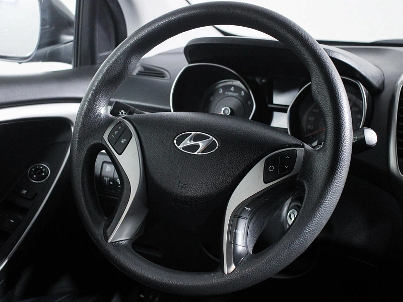 i30