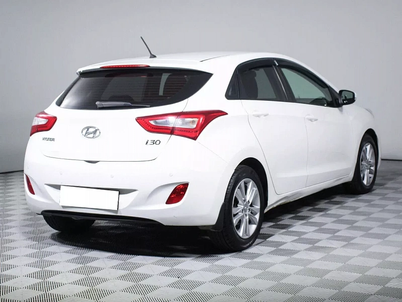 i30